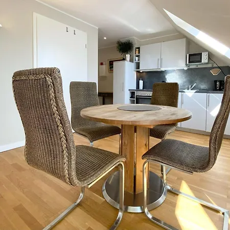 아파트 Haus Ziemer 2-zimmerwohnung Nr 2 32b